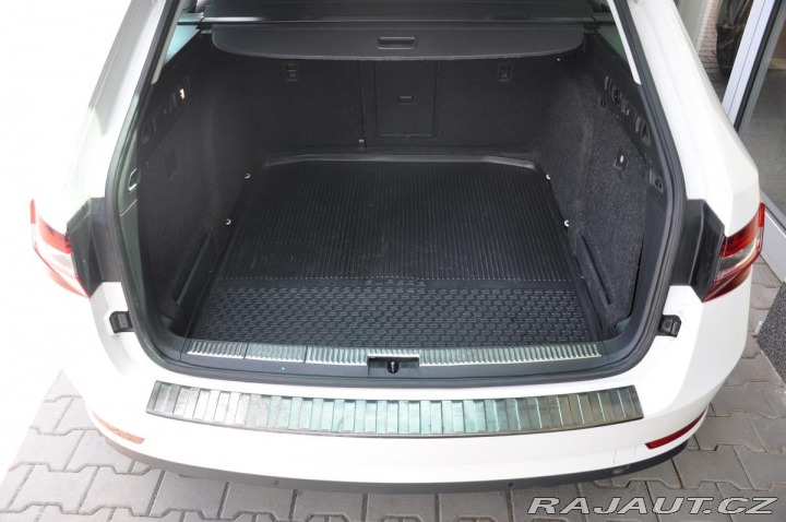 Škoda Superb 2.0TDi STYLE DSG NAVI TAŽ 2017