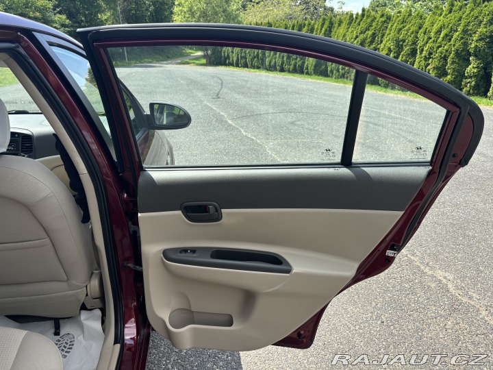 Hyundai Accent 1.4i, ČR, NOVÁ STK, Servi 2009
