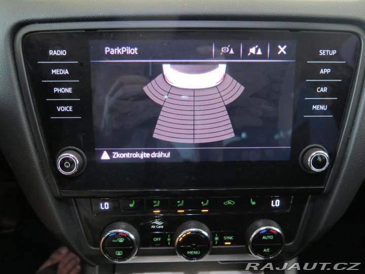 Škoda Octavia 1.5TSI,fullLED,klima,výhř 2019