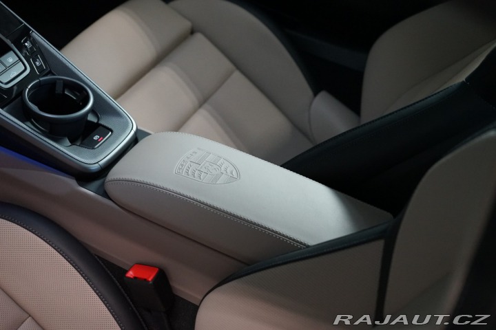 Porsche 911 992.2*CARRERA*PANO*MATRIX 2025