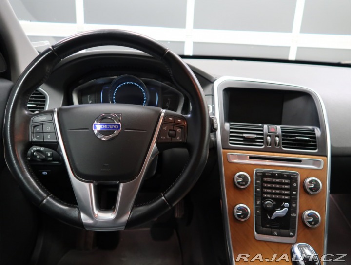 Volvo XC60 2,0 D4 MOMENTUM 2016