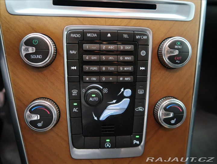 Volvo XC60 2,0 D4 MOMENTUM 2016