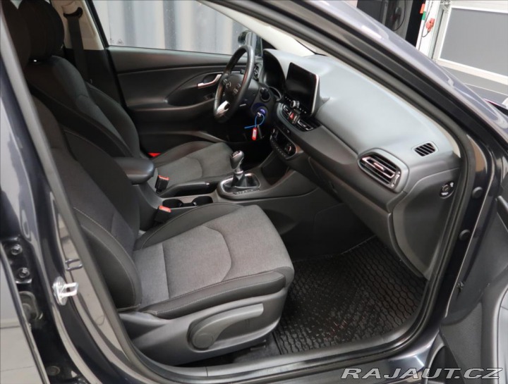 Hyundai i30 1,0 T-GDI ČR 1 majitel 2022