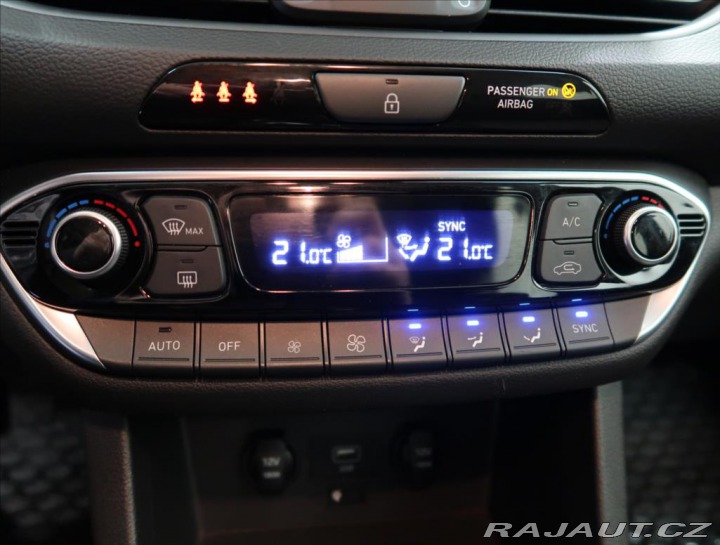 Hyundai i30 1,0 T-GDI ČR 1 majitel 2022