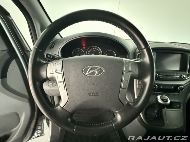 Hyundai H 1 2,5 tažné, folie, tempoma 2018