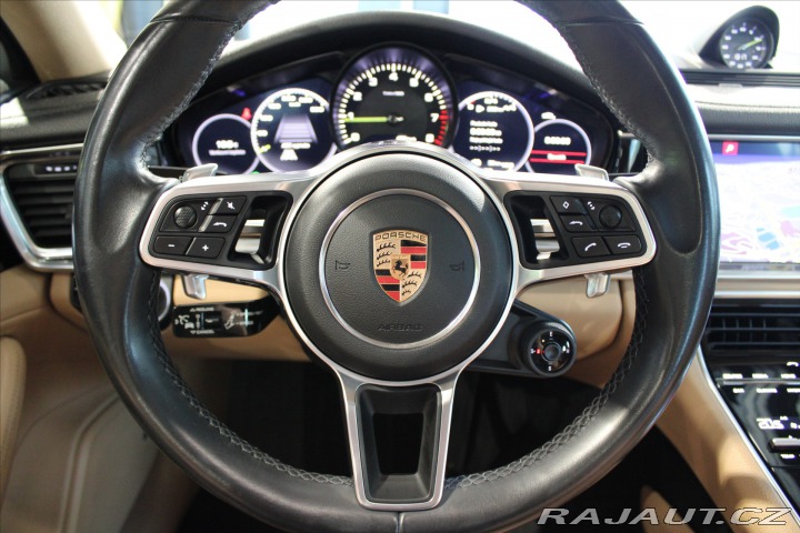 Porsche Panamera 4 Sport Turismo E-Hybrid 2018