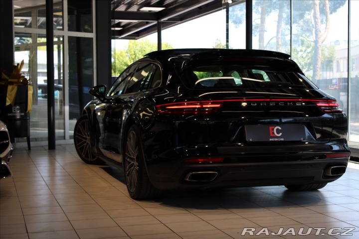 Porsche Panamera 4 Sport Turismo E-Hybrid 2018