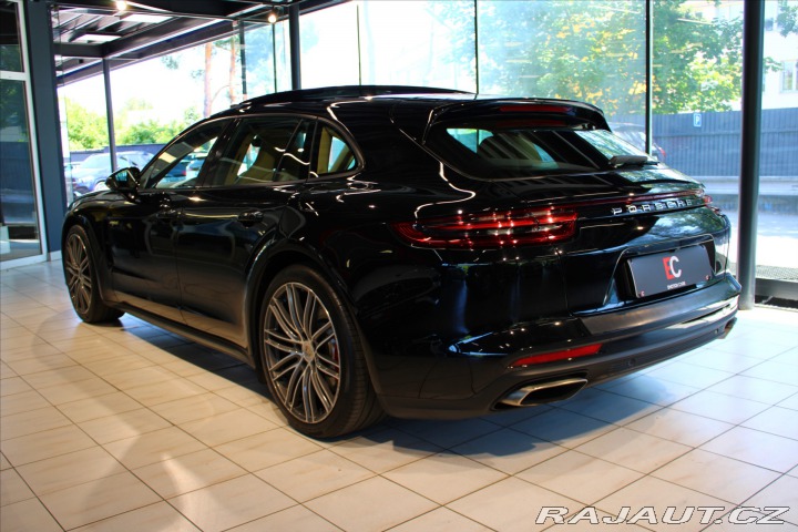 Porsche Panamera 4 Sport Turismo E-Hybrid 2018