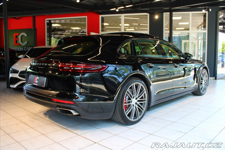 Porsche Panamera 4 Sport Turismo E-Hybrid 2018
