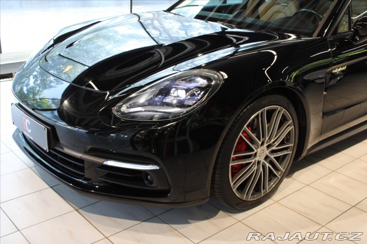 Porsche Panamera 4 Sport Turismo E-Hybrid 2018