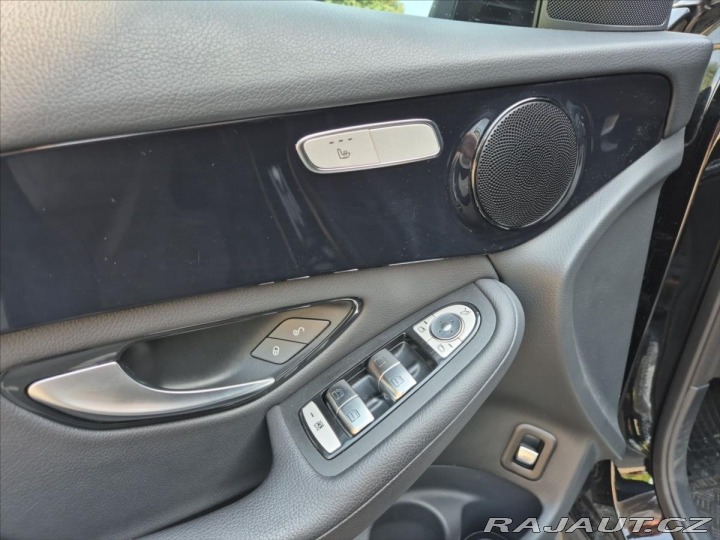 Mercedes-Benz GLC 2,0 300 4MATIC 2022