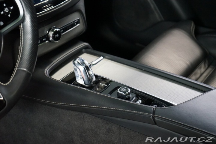 Volvo XC90 T8*RECHARGE*R-DESIGN*PANO 2019