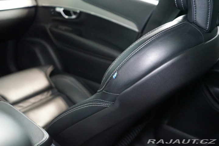 Volvo XC90 T8*RECHARGE*R-DESIGN*PANO 2019