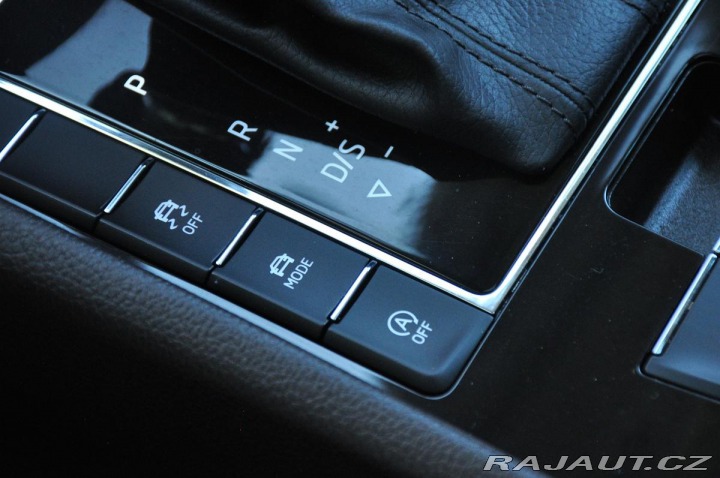 Škoda Superb 2,0TDi L&K. PANOR WEB 2021