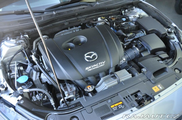Mazda 3 2.0L 120 SKYACTIV-G 2016