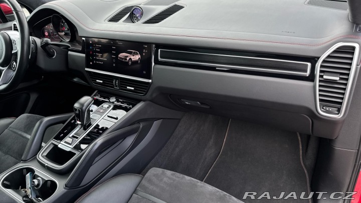 Porsche Cayenne GTS 2021