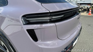 Porsche Macan Turbo 2025