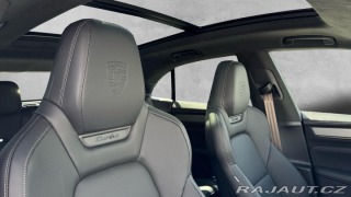 Porsche Macan Turbo 2025