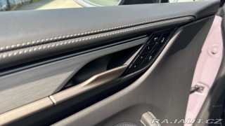 Porsche Macan Turbo 2025