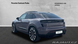 Porsche Macan Turbo 2025