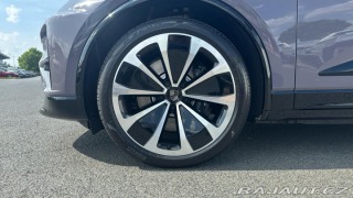 Porsche Macan Turbo 2025
