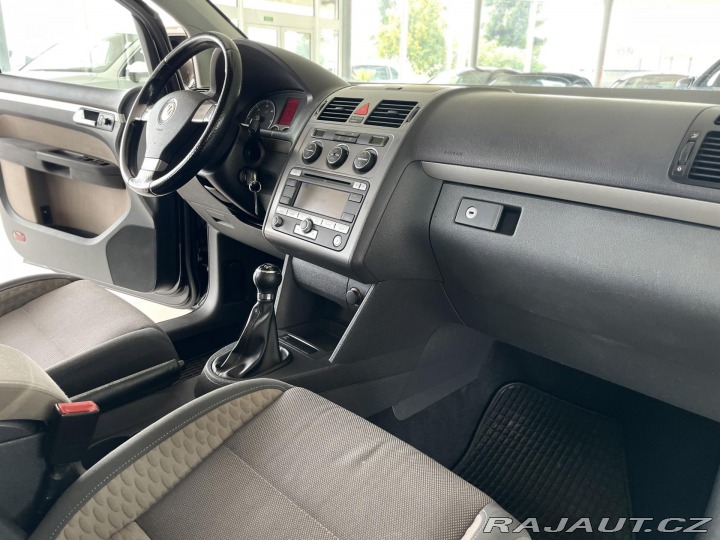 Volkswagen Touran CrossTouran 2,0TDI*7míst* 2019