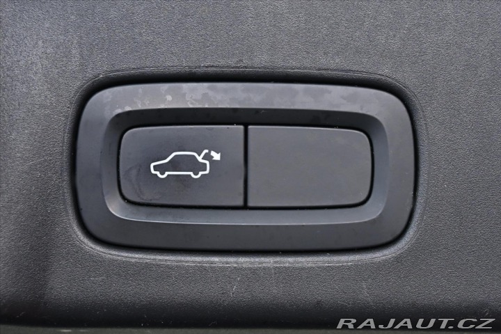 Volvo V90 2,0 D4 140 kW AWD CROSS C 2019