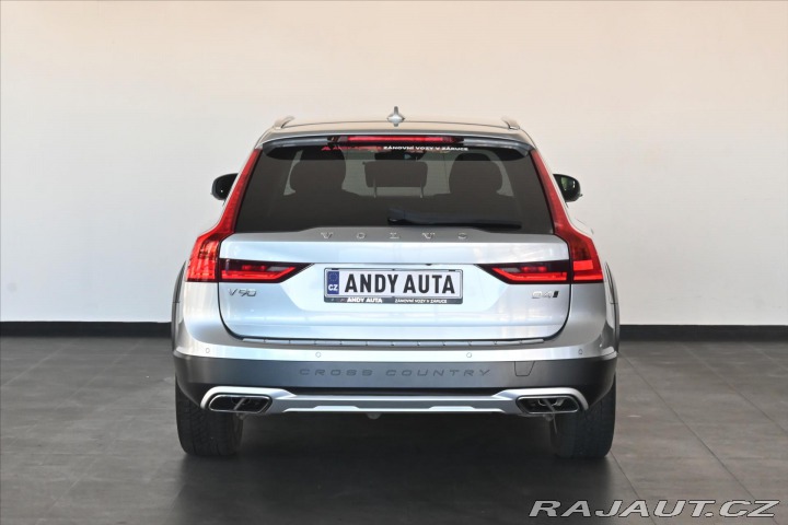 Volvo V90 2,0 D4 140 kW AWD CROSS C 2019