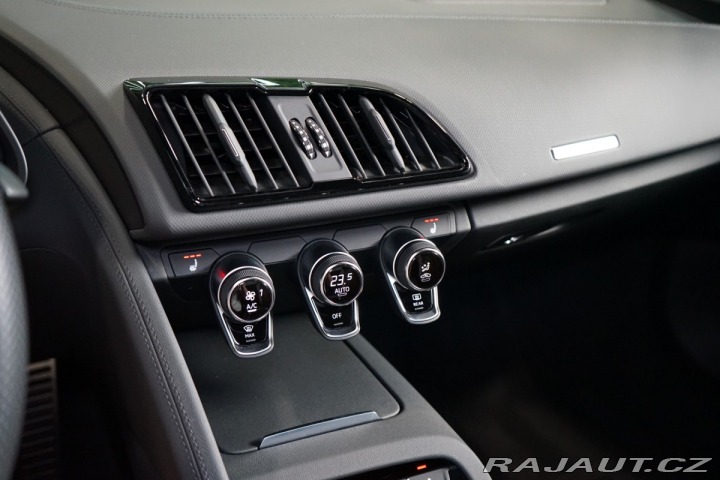 Audi R8 V10*RWD*ULTRA-VIOLET*ZÁRU 2022
