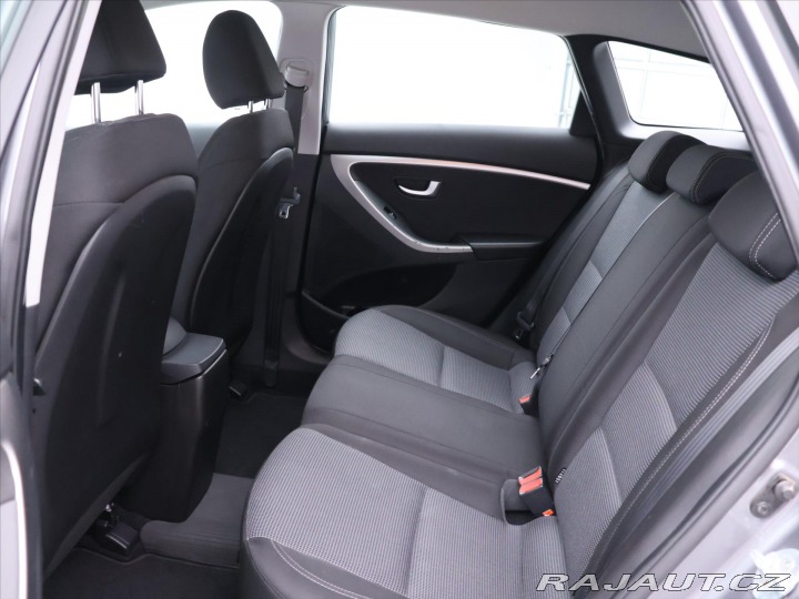 Hyundai i30 1,6 GDI 88kW Trikolor Kli 2015