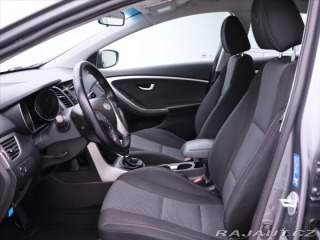Hyundai i30 1,6 GDI 88kW Trikolor Kli 2015