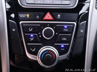 Hyundai i30 1,6 GDI 88kW Trikolor Kli 2015