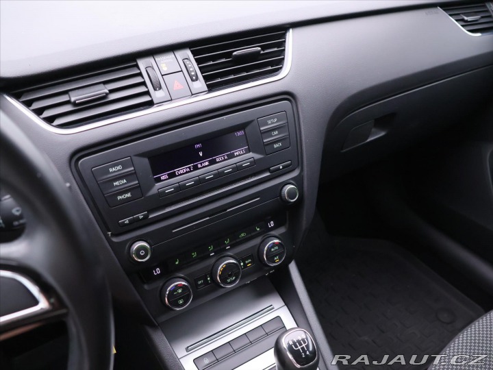 Škoda Octavia 1,6 TDI Ambiente Aut.klim 2014