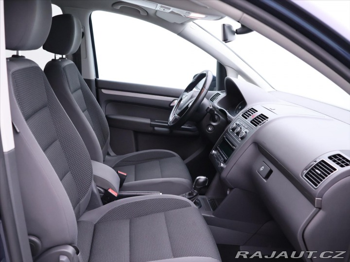 Volkswagen Touran 1,6 TDI 77kW DSG Comfortl 2012