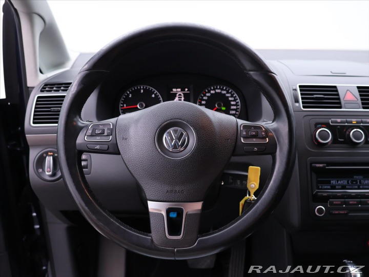 Volkswagen Touran 1,6 TDI 77kW DSG Comfortl 2012
