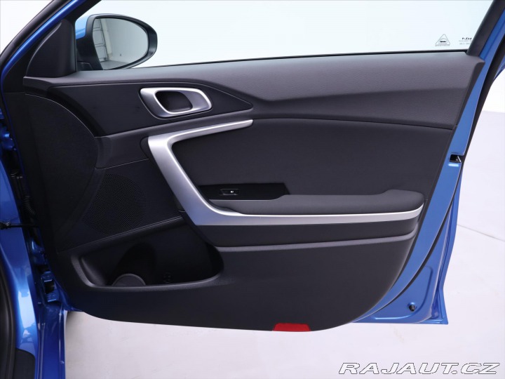 Kia Ceed 1,5 T-GDI 117KW CZ ZÁRUKA 2024