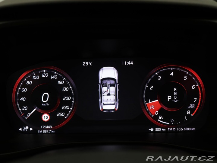 Volvo XC40 2,0 182KW R-DESIGN Kamera 2018