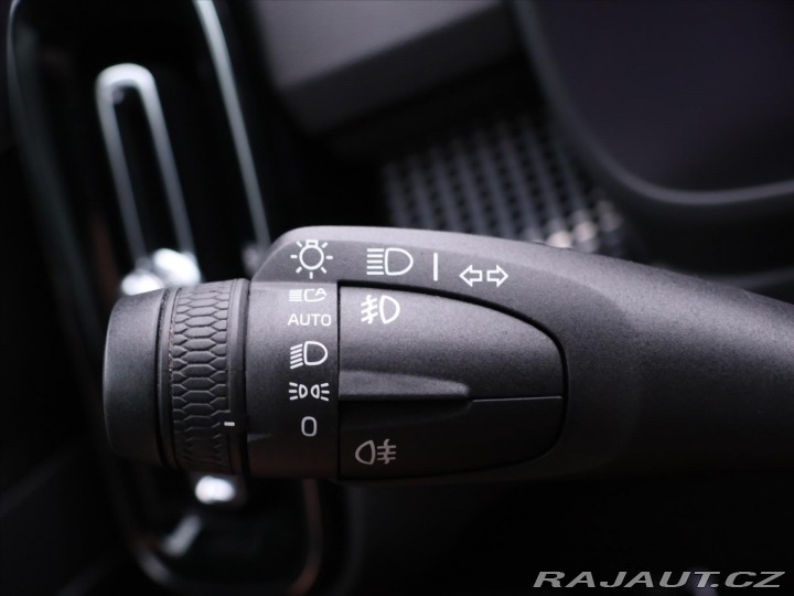 Volvo XC40 2,0 182KW R-DESIGN Kamera 2018
