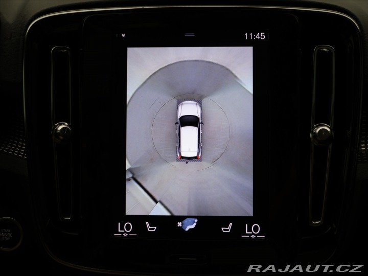 Volvo XC40 2,0 182KW R-DESIGN Kamera 2018