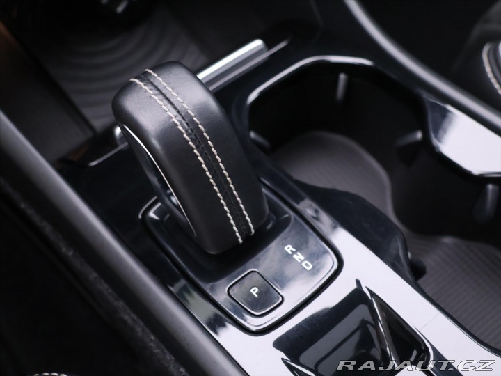 Volvo XC40 2,0 182KW R-DESIGN Kamera 2018