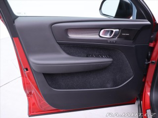 Volvo XC40 2,0 182KW R-DESIGN Kamera 2018