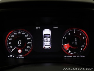 Volvo XC40 2,0 182KW R-DESIGN Kamera 2018