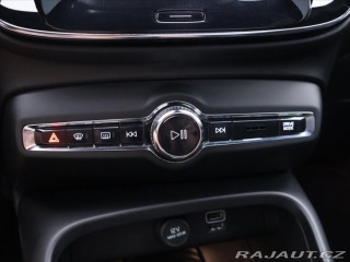 Volvo XC40 2,0 182KW R-DESIGN Kamera 2018