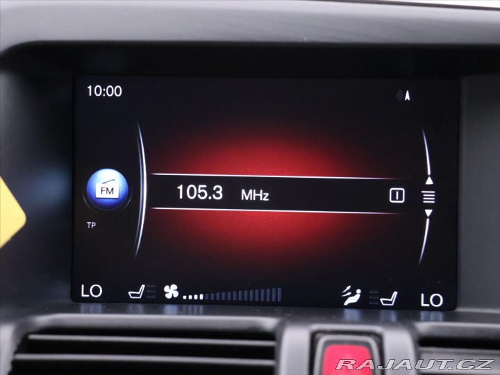 Volvo XC60 2,0 D4 110kW Aut. Momentu 2015