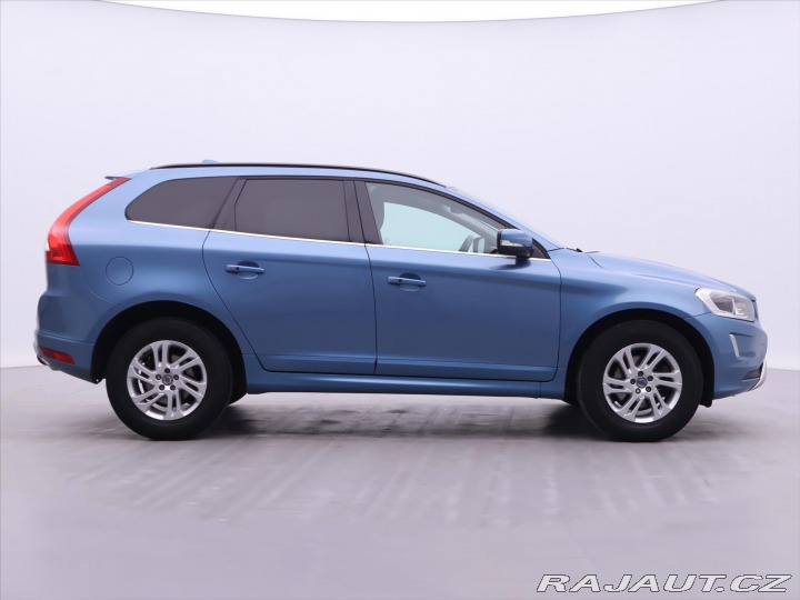 Volvo XC60 2,0 D4 110kW Aut. Momentu 2015