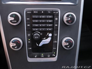 Volvo XC60 2,0 D4 110kW Aut. Momentu 2015