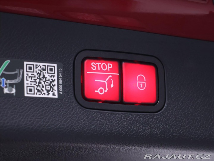 Mercedes-Benz E 2,0 220d 4MATIC AMG Premu 2025