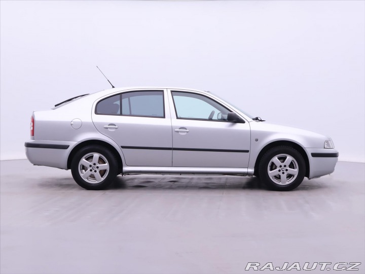 Škoda Octavia 1,6 75kw Tour 2010