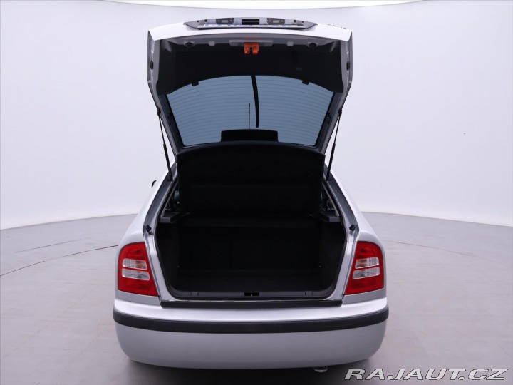 Škoda Octavia 1,6 75kw Tour 2010