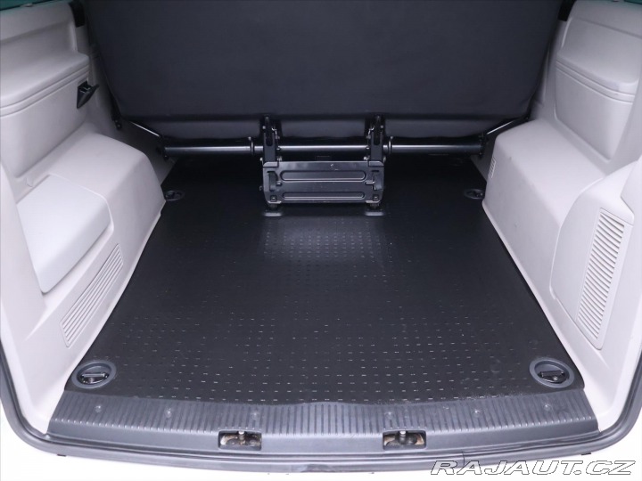 Volkswagen Caravelle 2,0 TDI 110kW 9-Míst ACC 2015